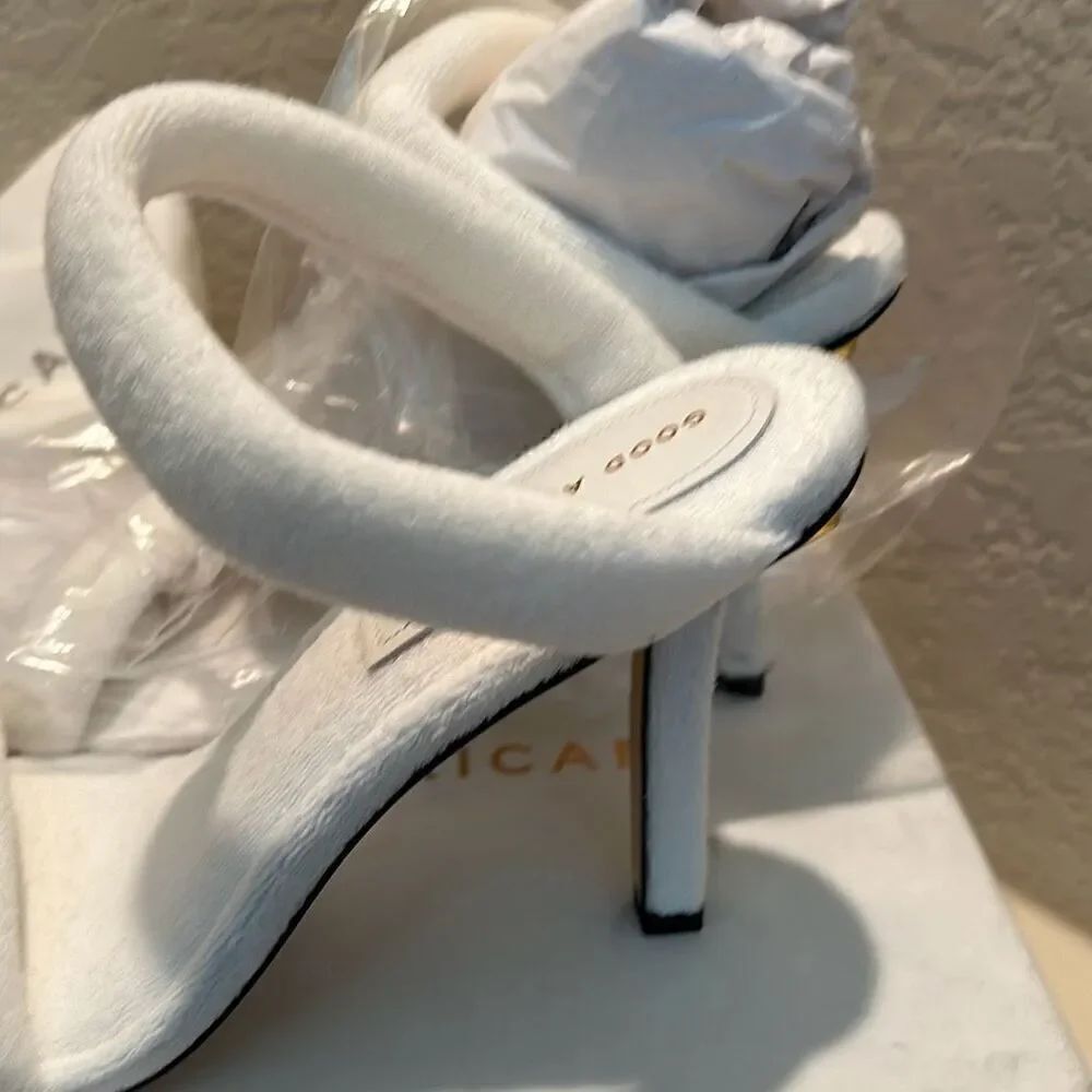 Good American Women's 11 White Terry Heel Sandals Double Strap Pool Vacation New - Picture 4 of 11